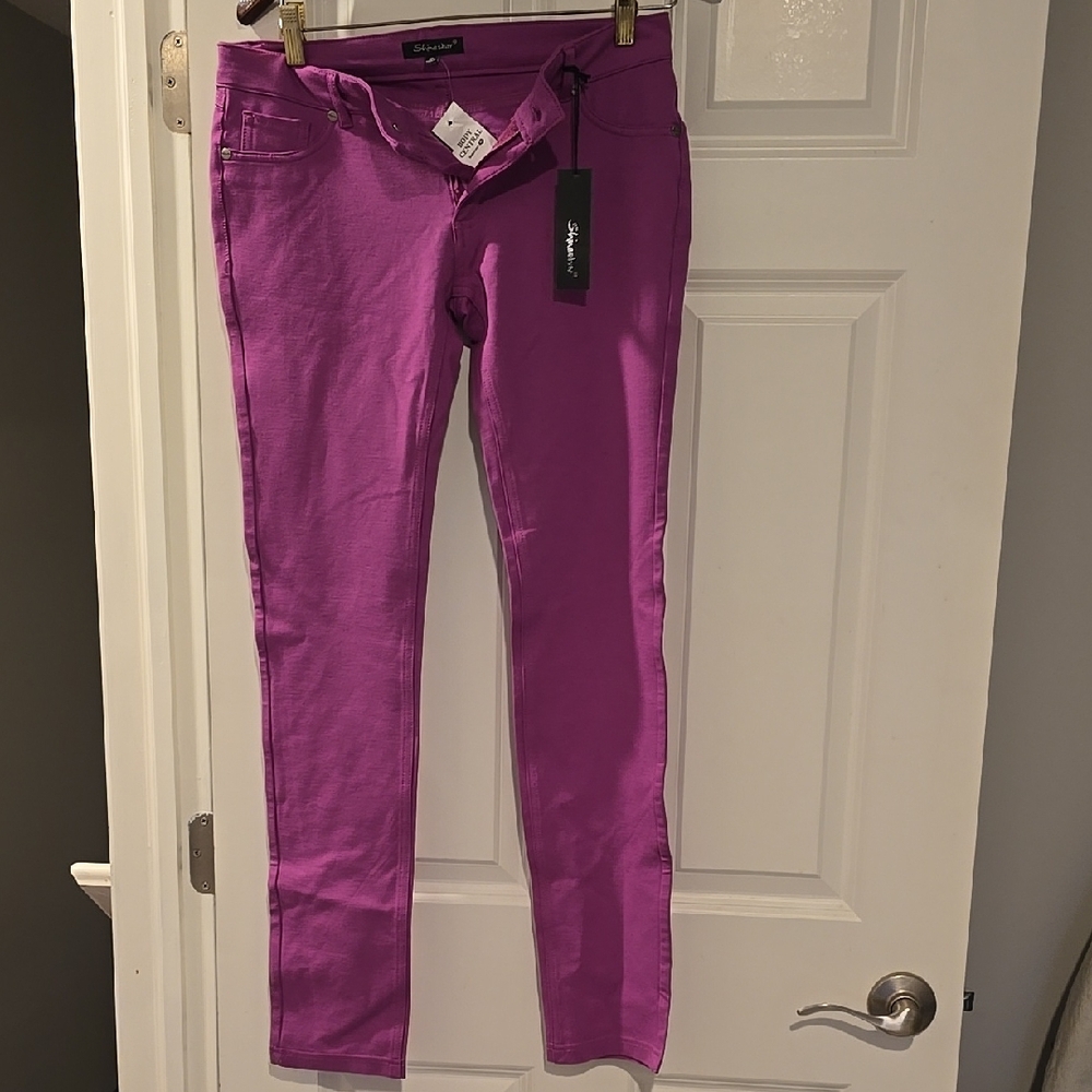 Shinestar Skinny Pants in Bright Magenta